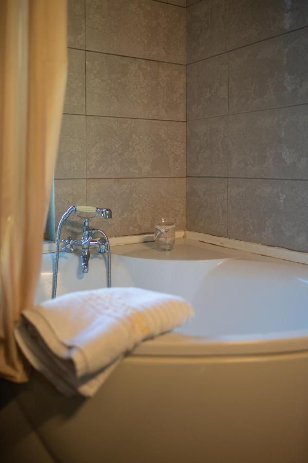 Kato Sinikia Trikalon Vathyskia Guesthouse מראה חיצוני תמונה
