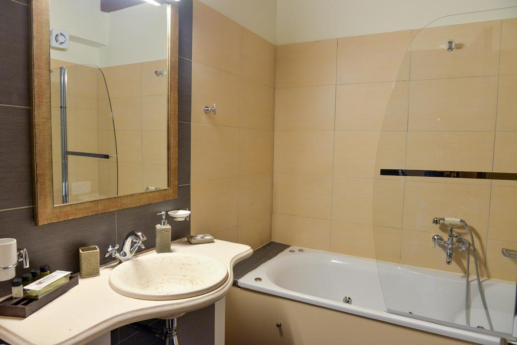 Kato Sinikia Trikalon Vathyskia Guesthouse מראה חיצוני תמונה